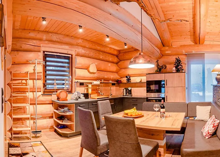 بيت للعطل Alpenchalet Montana